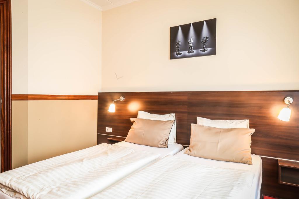 Hotel Frans Op Den Bult دورنينخين المظهر الخارجي الصورة