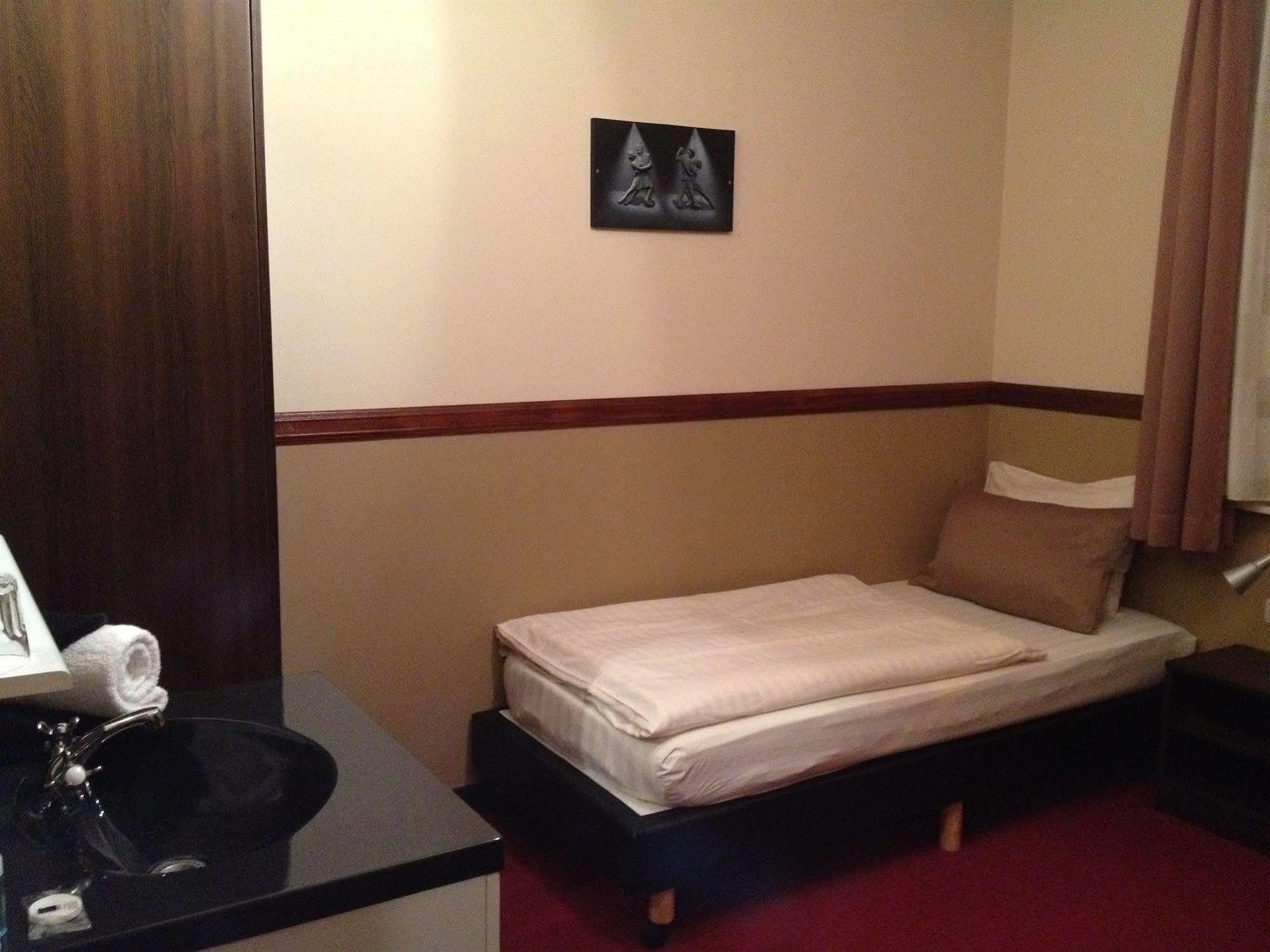 Hotel Frans Op Den Bult دورنينخين المظهر الخارجي الصورة