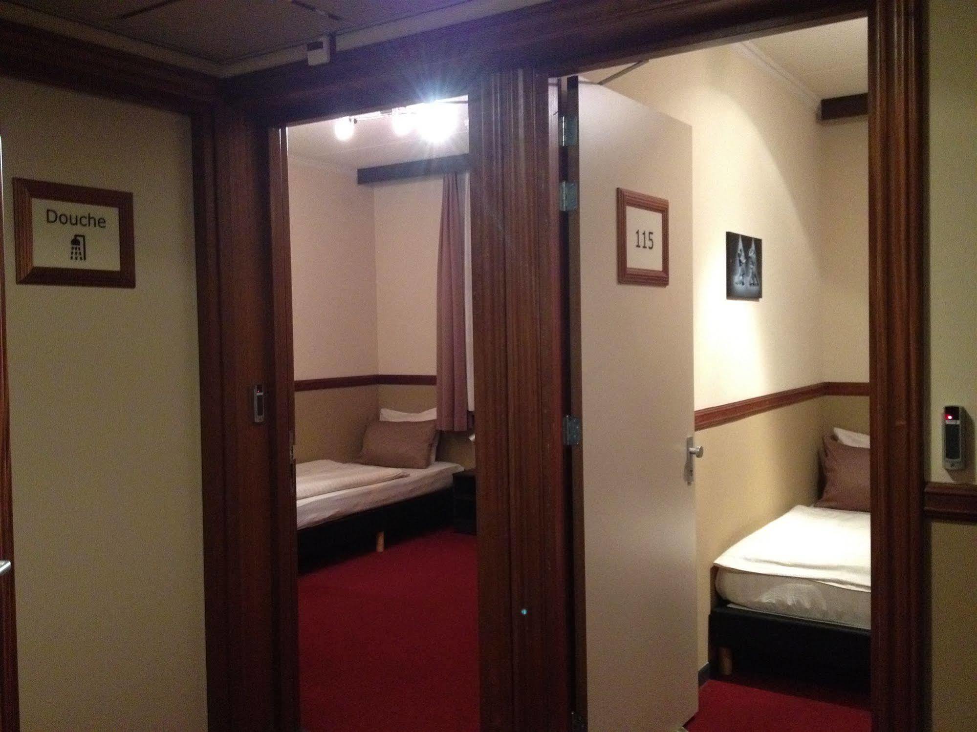 Hotel Frans Op Den Bult دورنينخين المظهر الخارجي الصورة