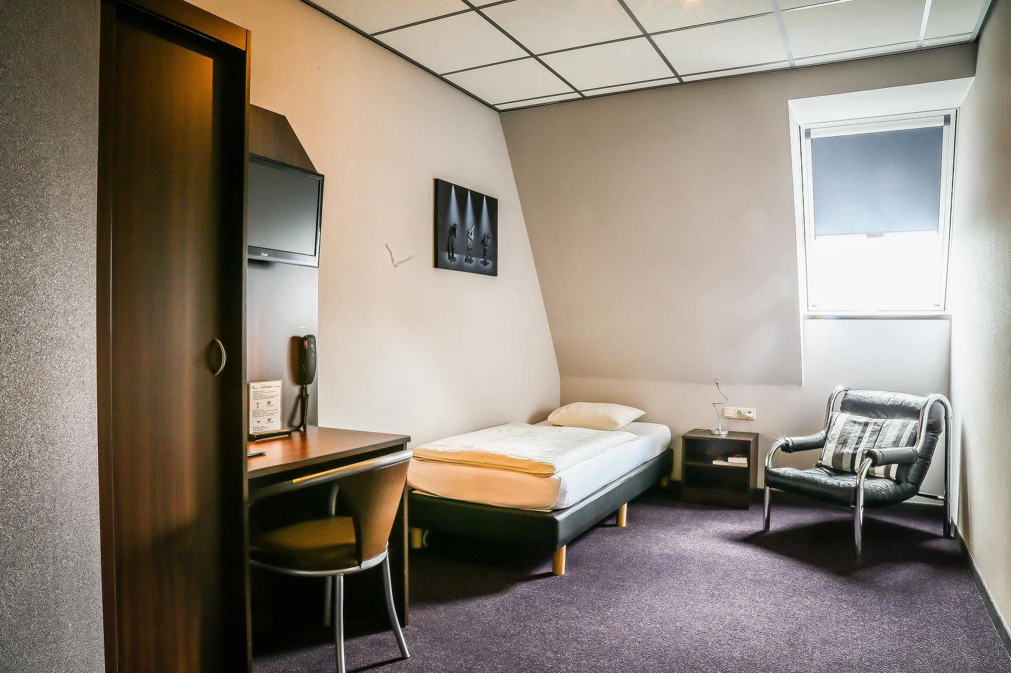 Hotel Frans Op Den Bult دورنينخين المظهر الخارجي الصورة