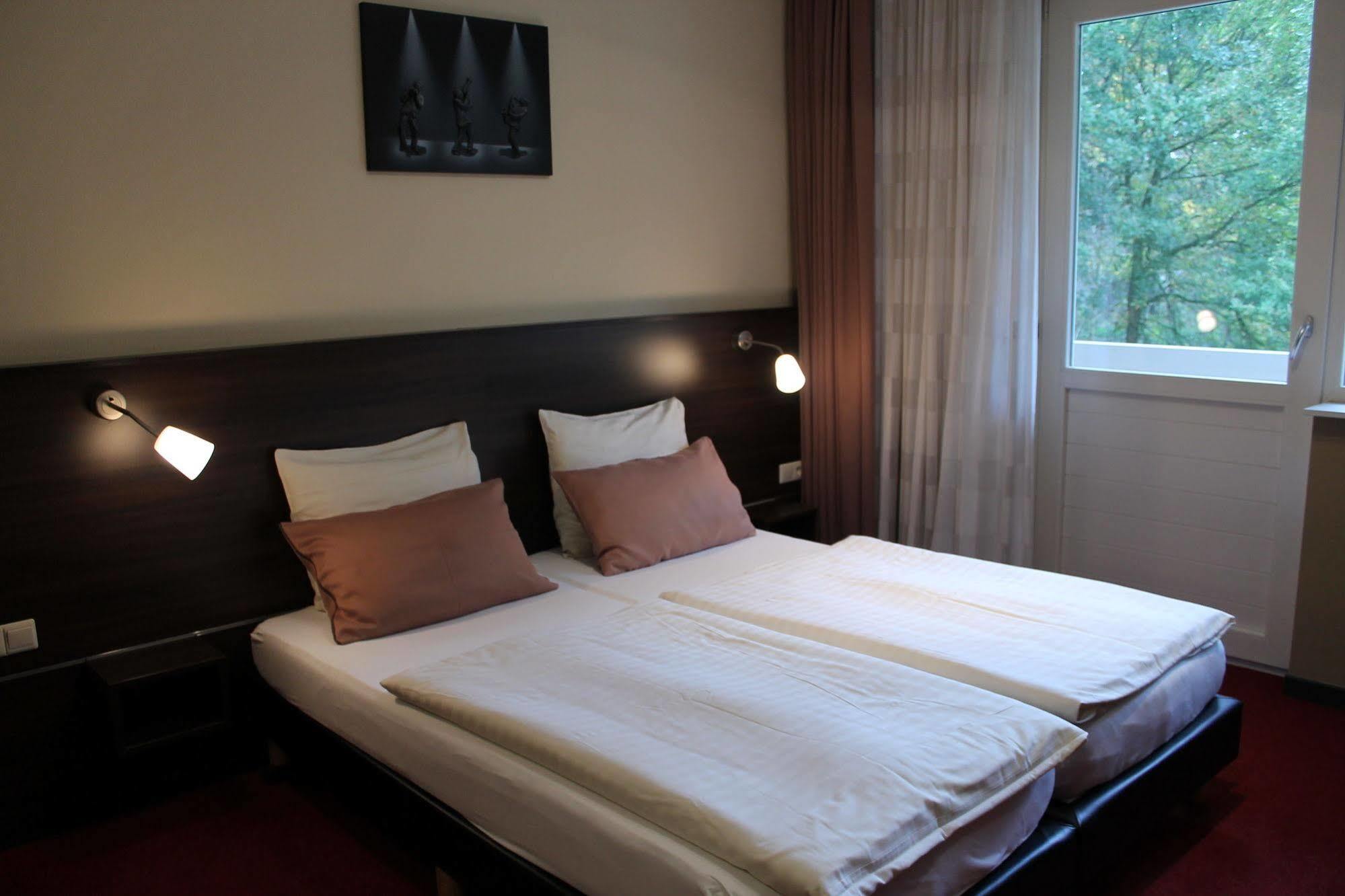 Hotel Frans Op Den Bult دورنينخين المظهر الخارجي الصورة