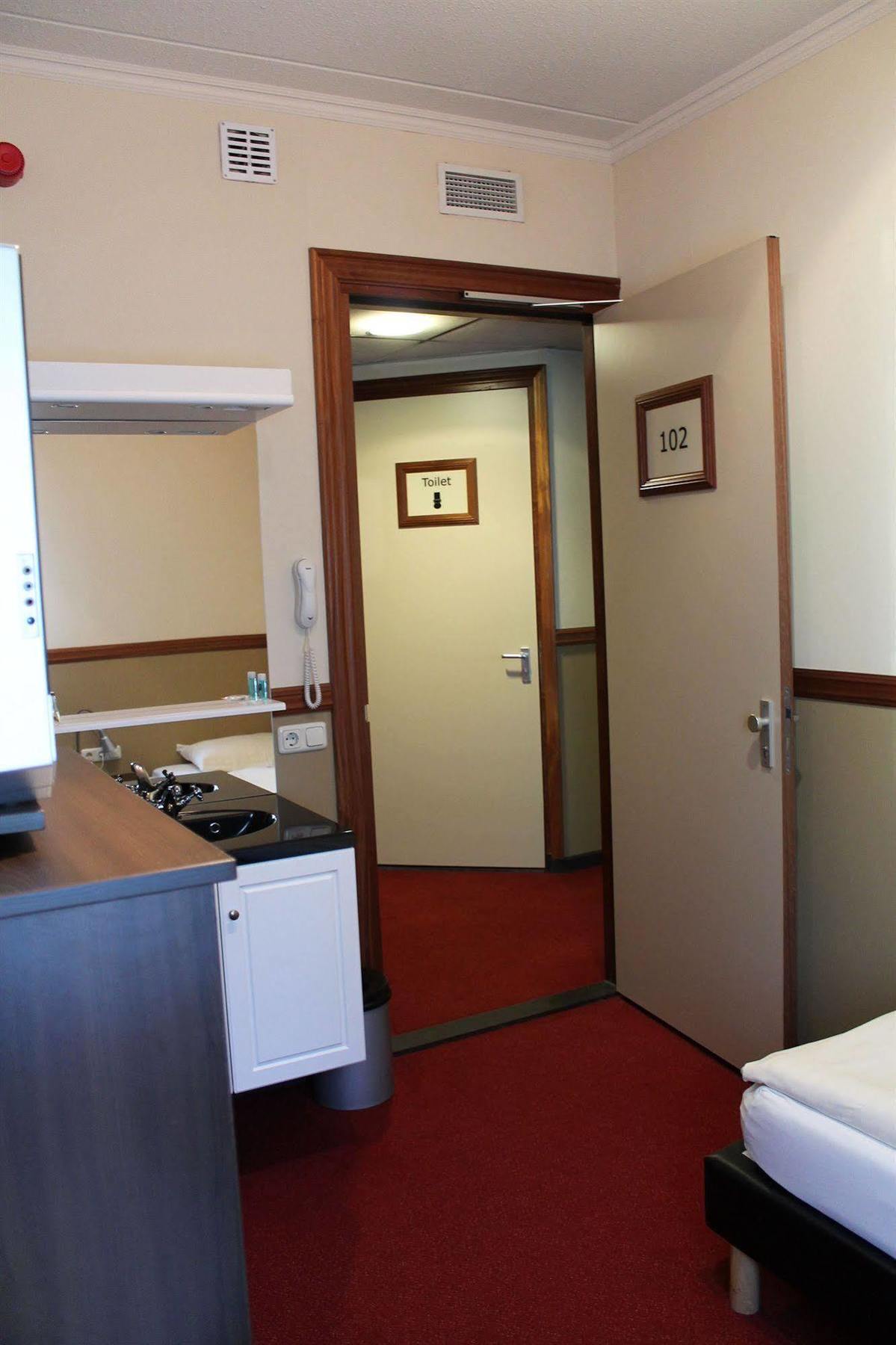 Hotel Frans Op Den Bult دورنينخين المظهر الخارجي الصورة
